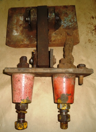 CAST IRON CURRENT COLLECTOR GRAVITY TYPE