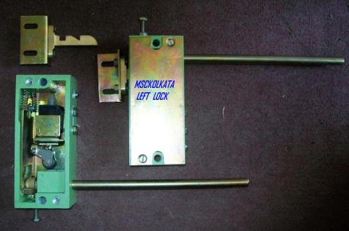 Industrial Lift door lock assembly type aalmas